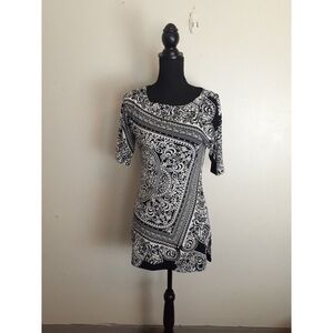 Black and White Paisley Tunic Top